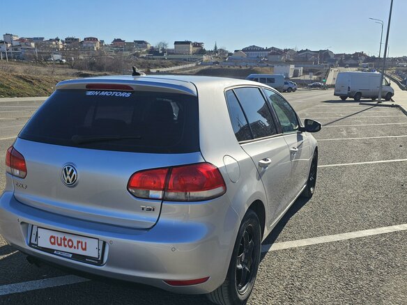 2009 Volkswagen Golf VI, серебристый, 825000 рублей - вид 6