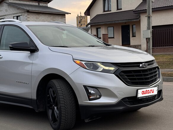2020 Chevrolet Equinox III, серебристый, 1600000 рублей - вид 4