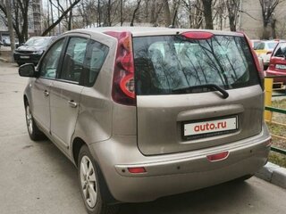 2013 Nissan Note I Рестайлинг, коричневый, 830000 рублей, вид 3