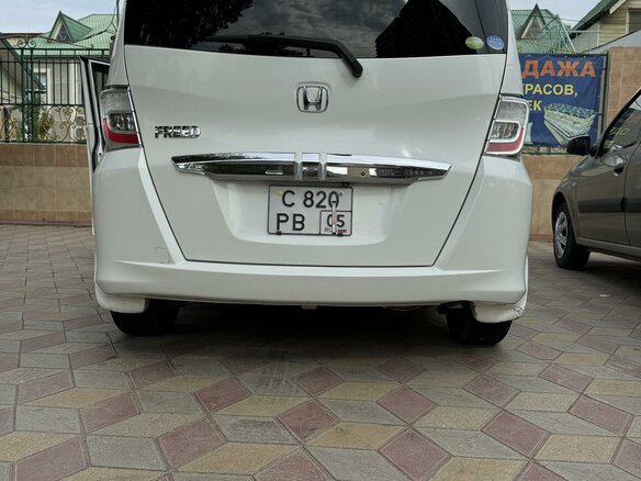 2013 Honda Freed I Рестайлинг, белый, 1360000 рублей - вид 8