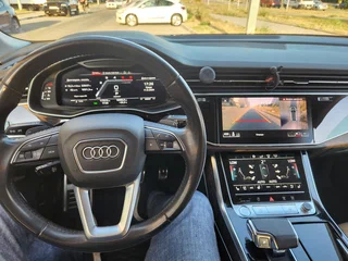2020 Audi Q8 45 TDI I (4M), коричневый, 6700000 рублей, вид 4