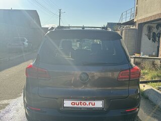 2016 Volkswagen Tiguan I Рестайлинг, коричневый, 1999999 рублей, вид 3