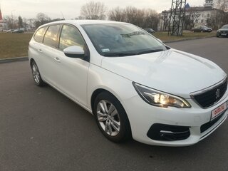 2018 Peugeot 308 II Рестайлинг, белый, 910000 рублей, вид 3