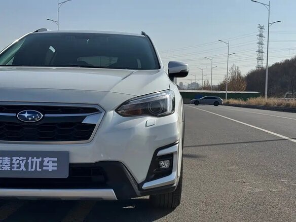 2019 Subaru XV II, белый, 1340000 рублей - вид 2