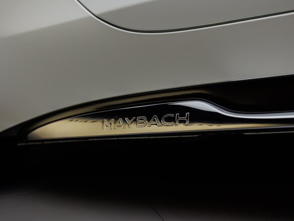 2025 Mercedes-Benz Maybach SL, белый - вид 32