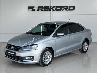 2017 Volkswagen Polo V Рестайлинг, серебристый, 1499000 рублей, вид 3