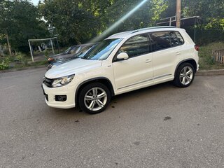 2016 Volkswagen Tiguan I Рестайлинг, белый, 1999999 рублей, вид 1