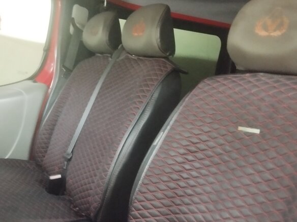 2005 Renault Trafic, красный, 1150000 рублей