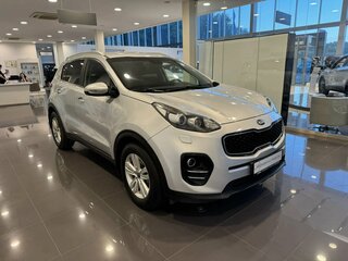 2017 Kia Sportage IV, серебристый, 1539000 рублей, вид 3