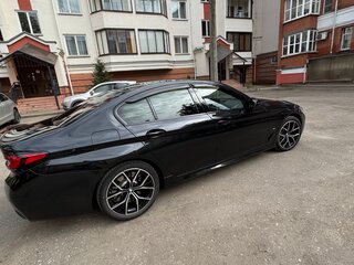 2021 BMW 5 серии 540i xDrive VII (G30/G31/G38) Рестайлинг, чёрный, 8200000 рублей, вид 2