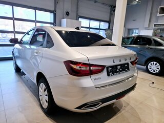 2026 Lada (ВАЗ) Vesta I Рестайлинг (NG), серебристый, 1771500 рублей, вид 4