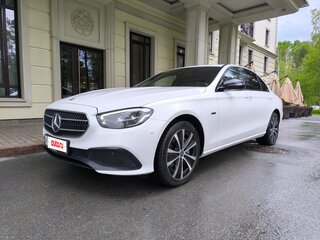 2020 Mercedes-Benz E-Класс 300 e V (W213, S213, C238), белый, 4900000 рублей, вид 1