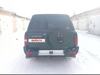 2000 Nissan Patrol V (Y61), зелёный, 3500000 рублей, вид 1