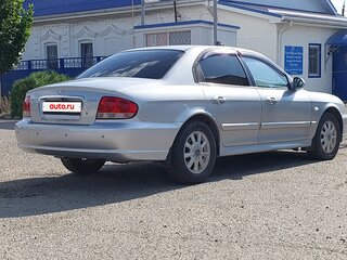 2004 Hyundai Sonata ТагАЗ IV (EF) Рестайлинг, серебристый, 430000 рублей, вид 4