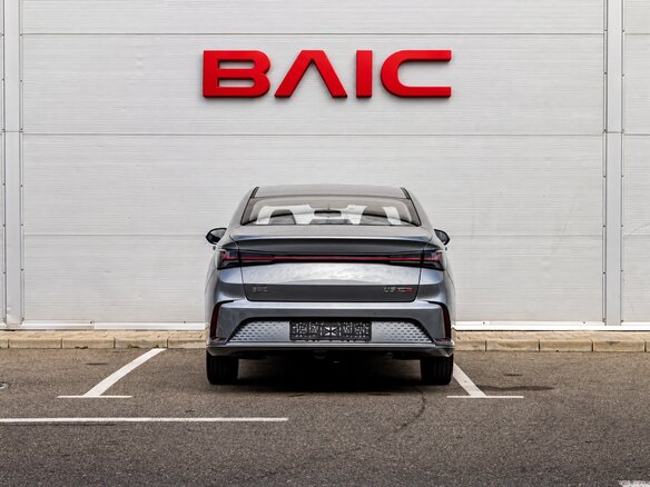 2025 BAIC U5 Plus, серый, 2448000 рублей - вид 4