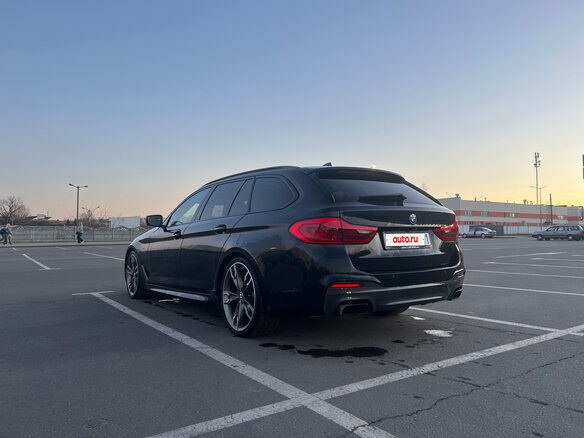 2019 BMW 5 серии M550d xDrive VII (G30/G31/G38), чёрный, 3852876 рублей - вид 13
