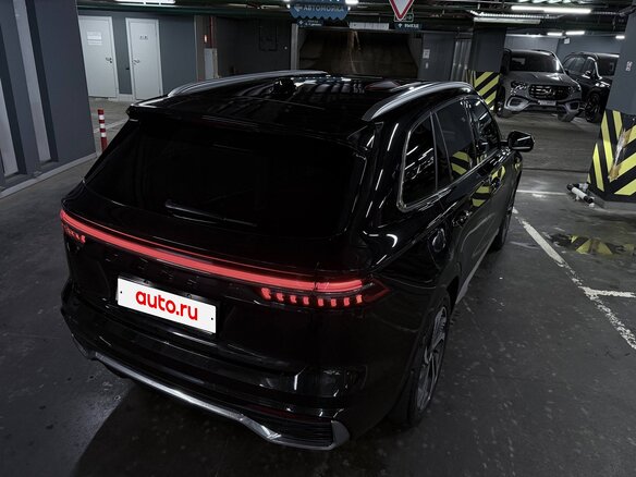 2023 Geely Monjaro I, чёрный, 3000000 рублей - вид 6