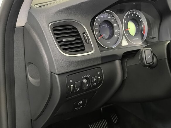 2013 Volvo S60 II, белый, 1090000 рублей - вид 8