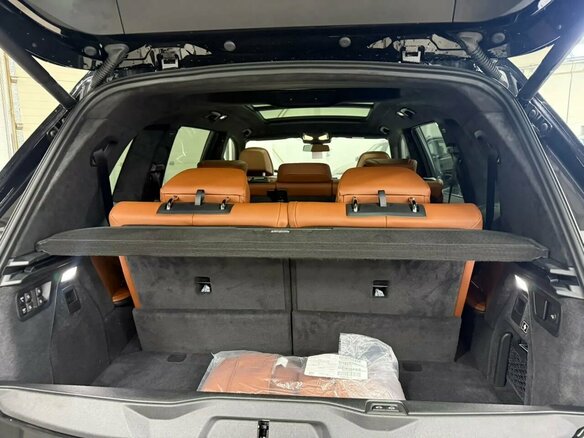 2026 BMW X7 40d I (G07) Рестайлинг, чёрный, 17270000 рублей - вид 12