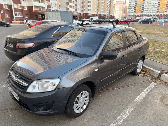 2018 Lada (ВАЗ) Granta I, серебристый, 349000 рублей
