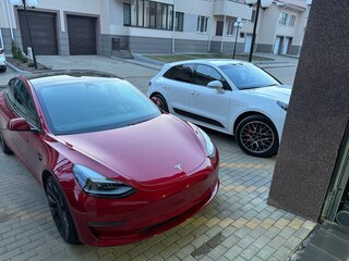 2021 Tesla Model 3 Performance I, красный, 2500000 рублей, вид 4