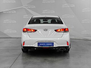 2019 Hyundai Sonata VII (LF) Рестайлинг, белый, 1300000 рублей, вид 4