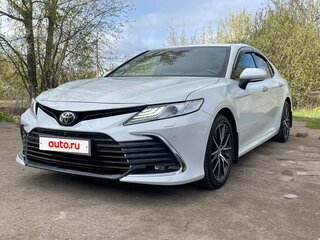 2021 Toyota Camry VIII (XV70) Рестайлинг, белый, 4399999 рублей, вид 1