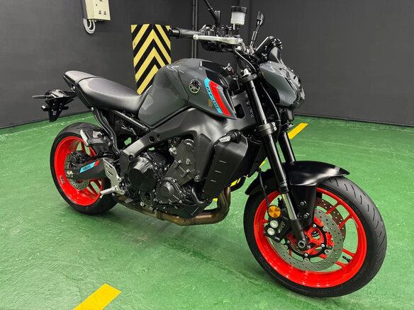 2021 Yamaha MT-09 (FZ-09), серый, 1150000 рублей - вид 15