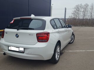 2013 BMW 1 серии 118i II (F20/F21), белый, 1695000 рублей, вид 4