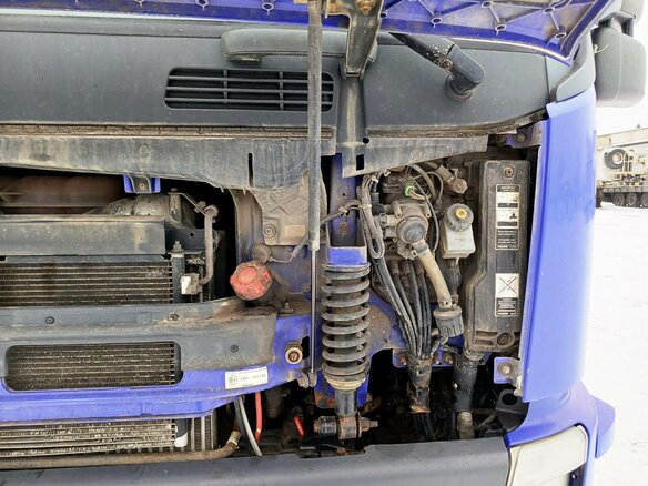 2010 Volvo FM, синий, 2500000 рублей - вид 17