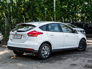 2017 Ford Focus III Рестайлинг, белый, 790000 рублей, вид 2