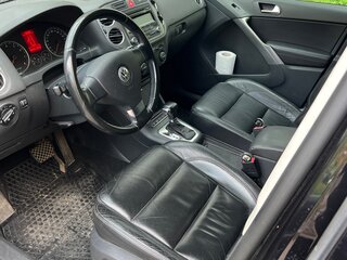 2009 Volkswagen Tiguan I, чёрный, 1350000 рублей, вид 5