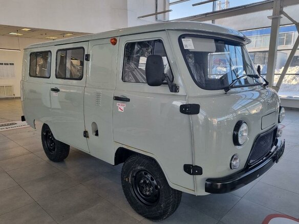 2026 УАЗ 2206, серый, 1730000 рублей - вид 2
