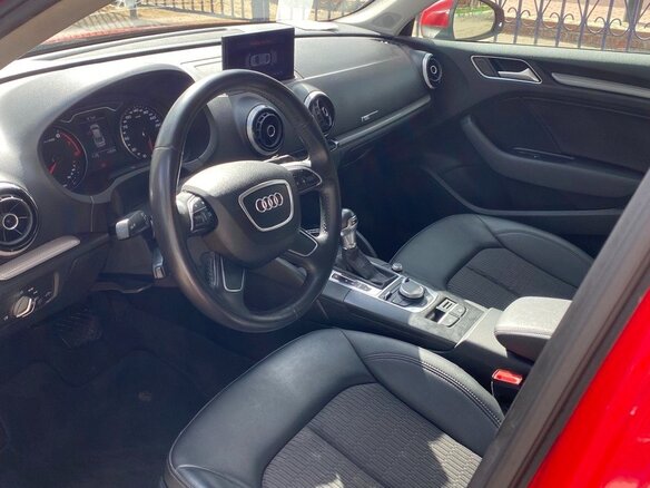 2016 Audi A3 III (8V), красный, 1980000 рублей - вид 11