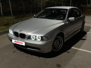 2000 BMW 5 серии 525i IV (E39) Рестайлинг, серебристый, 687000 рублей, вид 1
