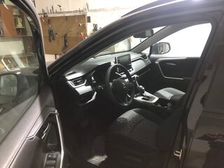 2021 Toyota RAV4 V (XA50), чёрный, 3880000 рублей, вид 3