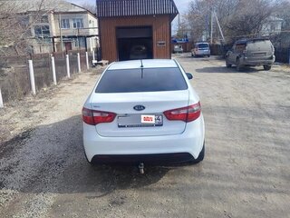 2012 Kia Rio 5-speed III, белый, 720000 рублей, вид 4