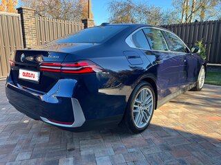 2023 BMW 5 серии 530i xDrive VIII (G60/G61/G68), синий, 6550000 рублей, вид 4