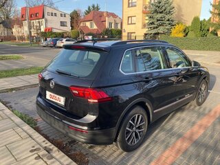 2019 Volkswagen Tiguan II, чёрный, 1859416 рублей, вид 4