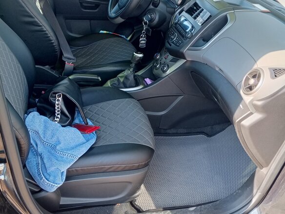 2012 Chevrolet Aveo II, чёрный, 780000 рублей - вид 3