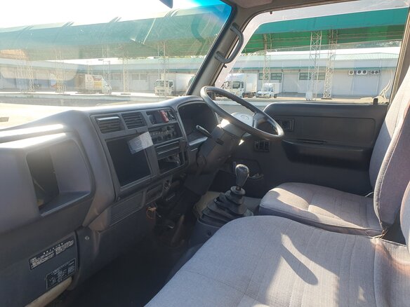 1998 Toyota Toyoace, белый, 1250000 рублей - вид 8