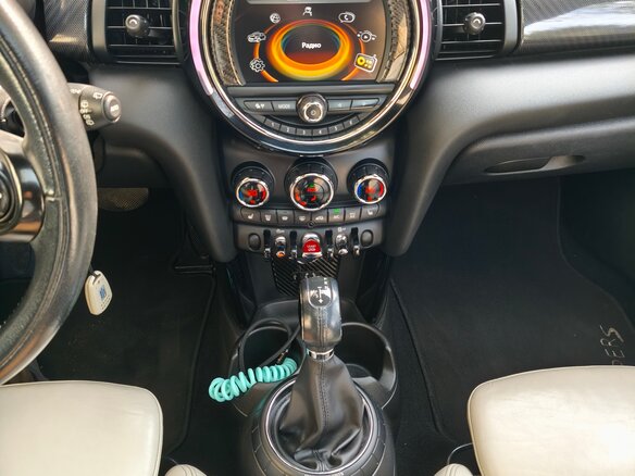 2017 Mini Hatch Cooper S III (F55/F56), синий, 1760000 рублей - вид 17