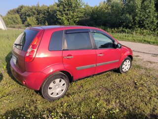 2006 Ford Fiesta Mk5, красный, 280000 рублей, вид 4