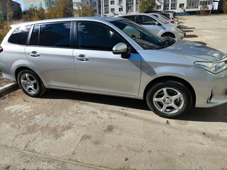 2018 Toyota Corolla Fielder XI (E160, E170) Рестайлинг 2, серый, 1450000 рублей, вид 2