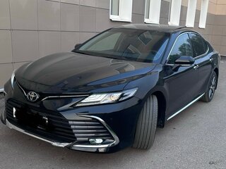 2023 Toyota Camry VIII (XV70) Рестайлинг, чёрный, 4400000 рублей, вид 1