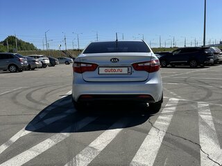 2014 Kia Rio III, серебристый, 850000 рублей, вид 3