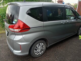 2018 Honda Freed II, серый, 1524000 рублей, вид 4