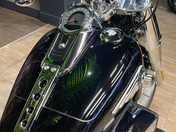2025 Harley-Davidson Fat Boy, чёрный, 3850000 рублей - вид 5