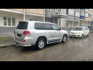 2008 Toyota Land Cruiser 200 Series, серебристый, 3100000 рублей, вид 2