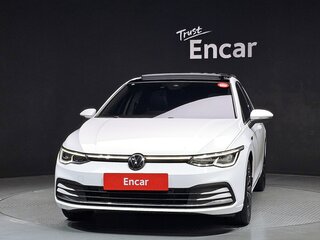 2023 Volkswagen Golf VIII, белый, 2340000 рублей, вид 2